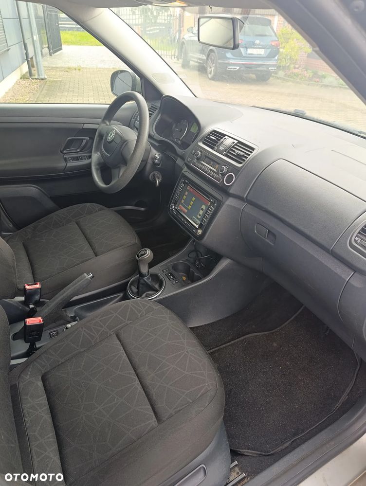 Skoda Fabia 1.2 HTP Ambiente - 8