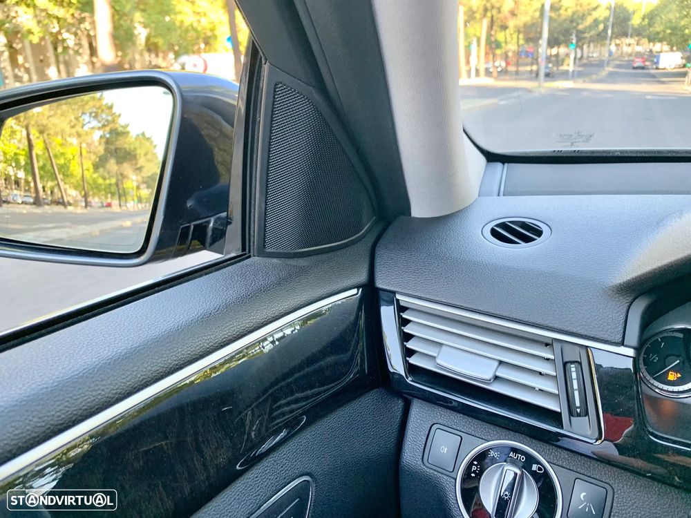 Mercedes-Benz E 300 Bluetec Hybrid Avantgarde - 36