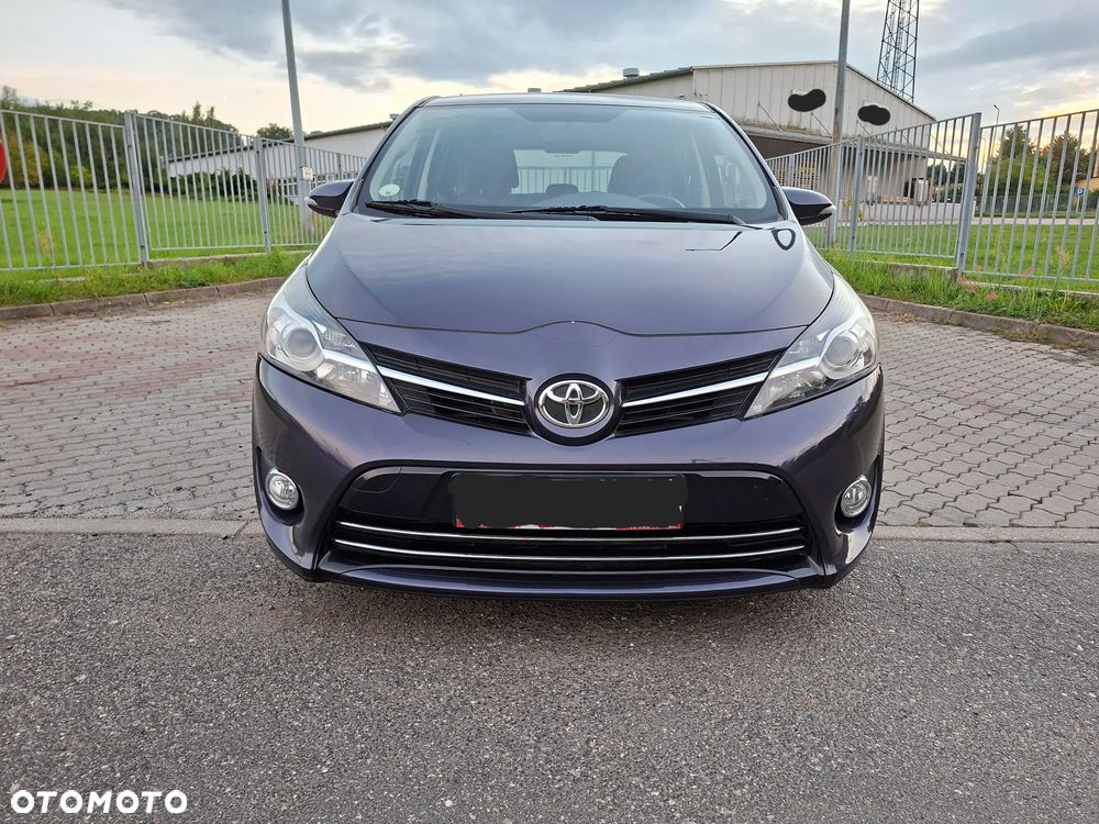 Toyota Verso - 3
