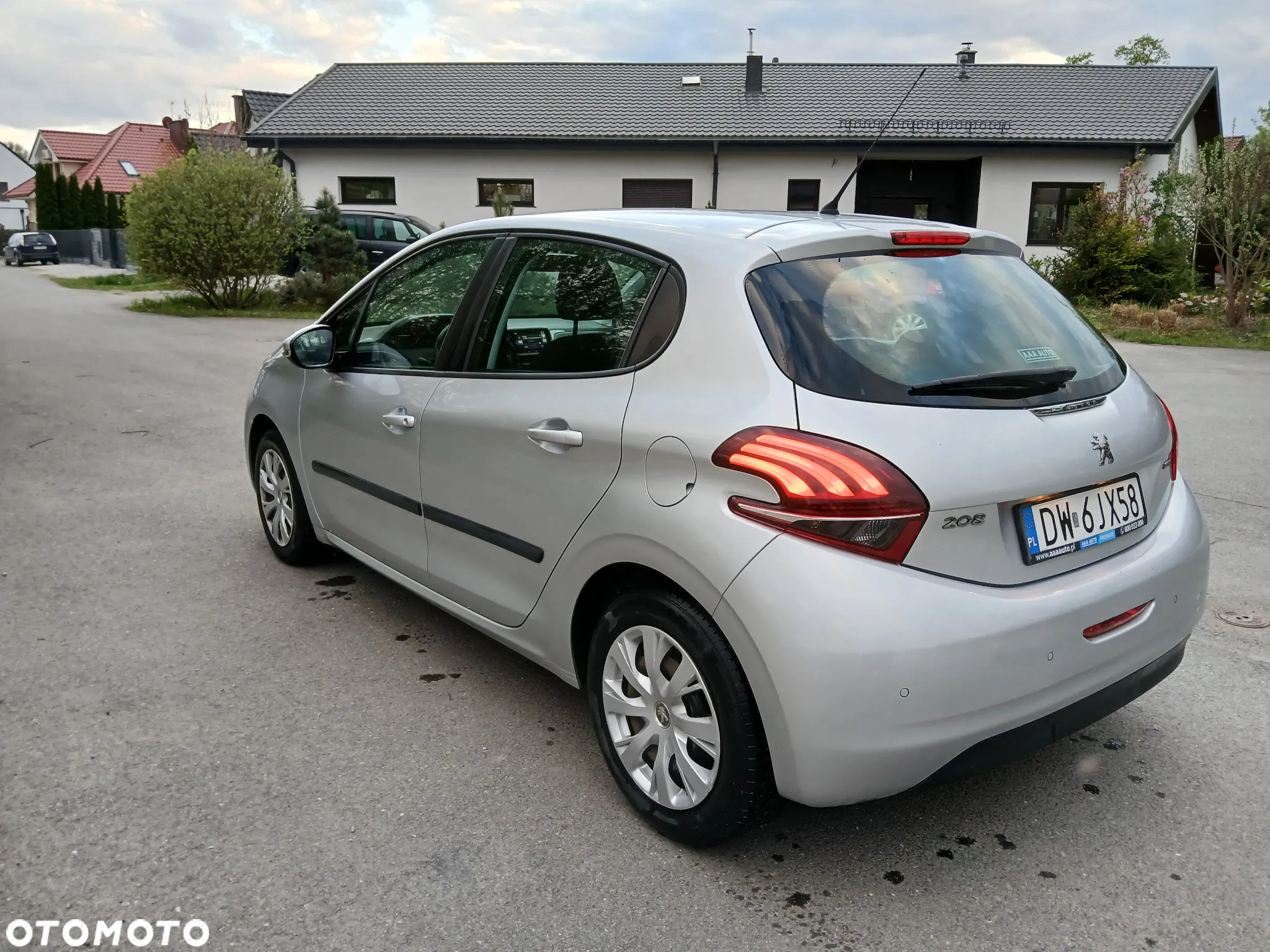 Peugeot 208 1.2 PureTech Active - 5