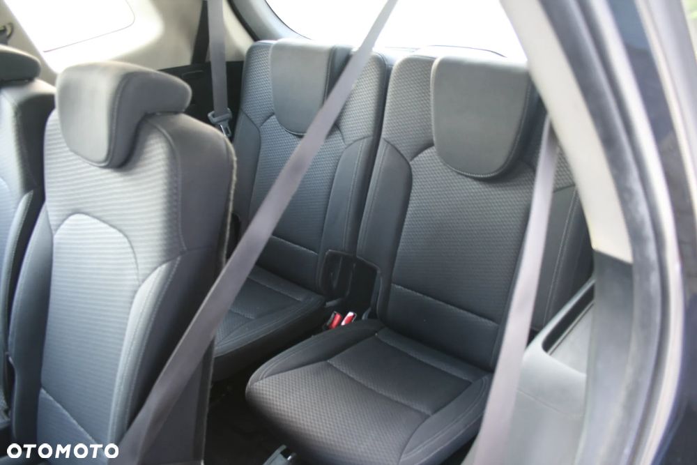 Kia Carens 1.7 CRDi XL 7os - 20
