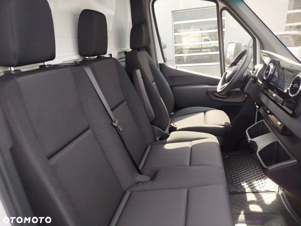 Mercedes-Benz Sprinter 317 CDI - 12