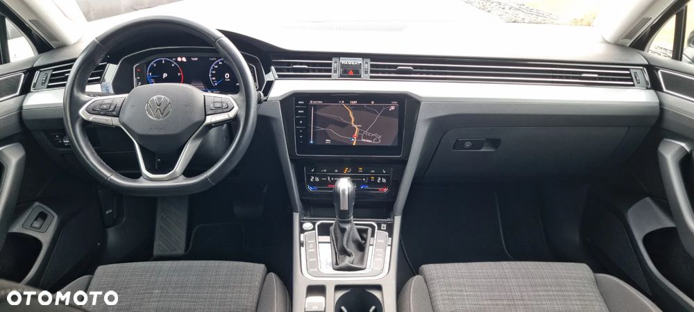 Volkswagen Passat - 19