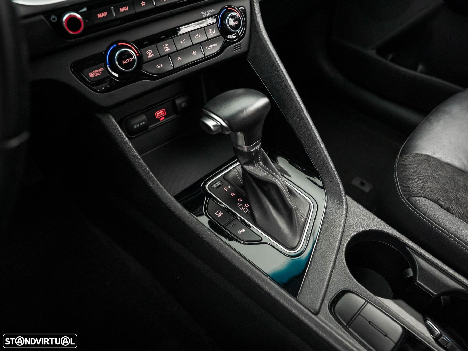 Kia Niro 1.6 GDi HEV Drive - 26