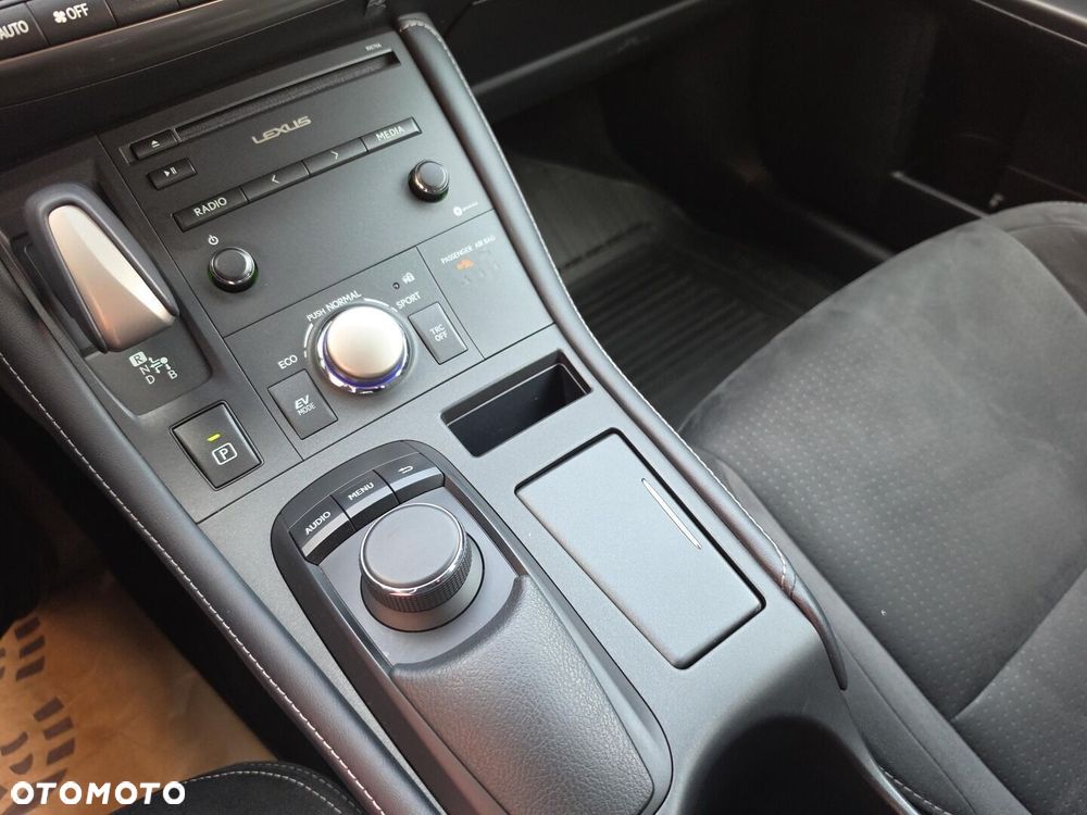 Lexus CT 200h Elegance - 22