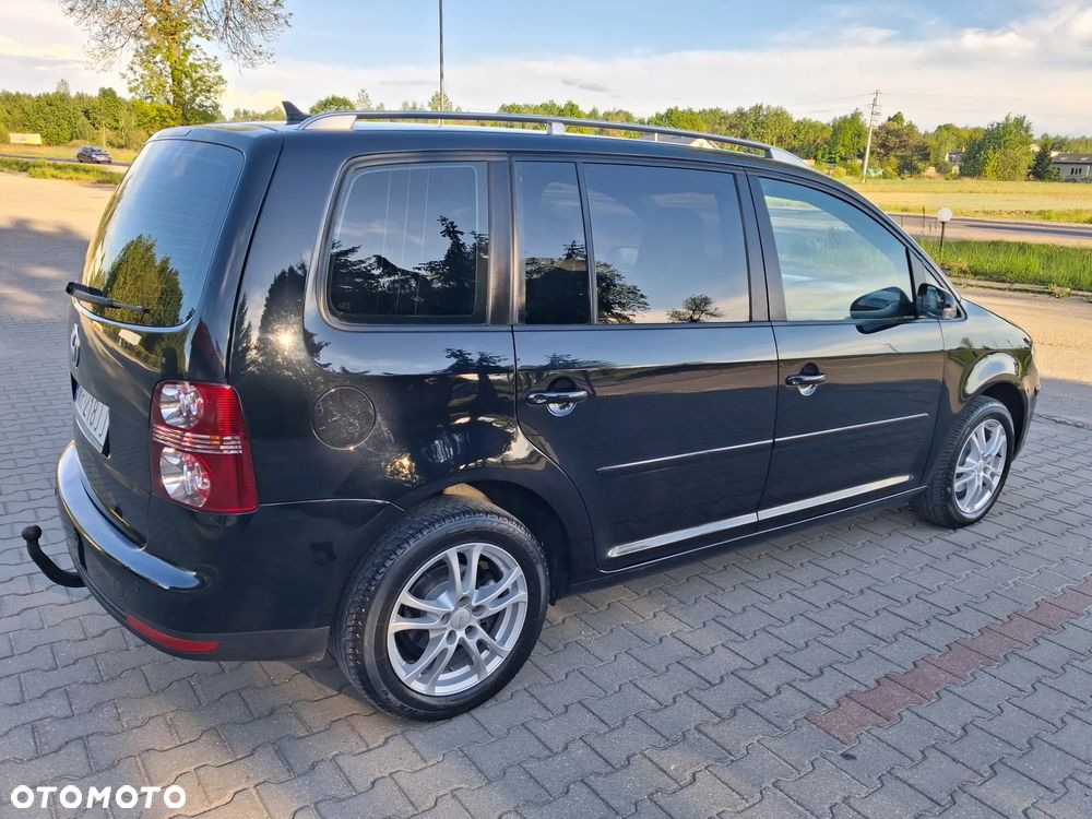 Volkswagen Touran 2.0 TDI DPF Trendline - 13