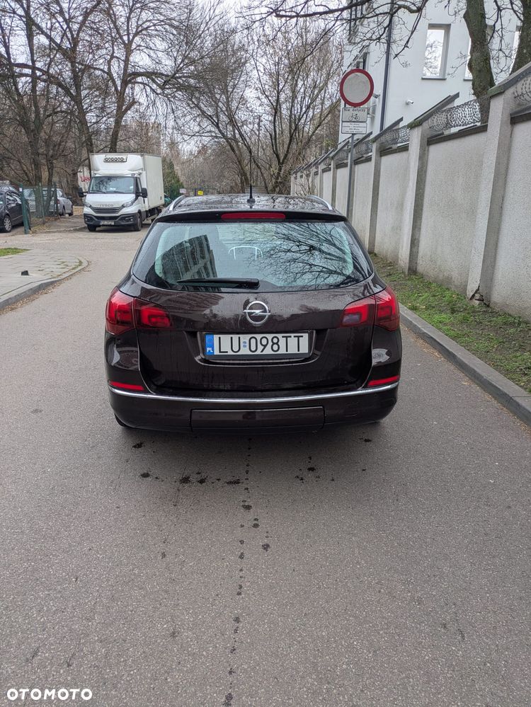 Opel Astra 1.4 Turbo Cosmo - 4