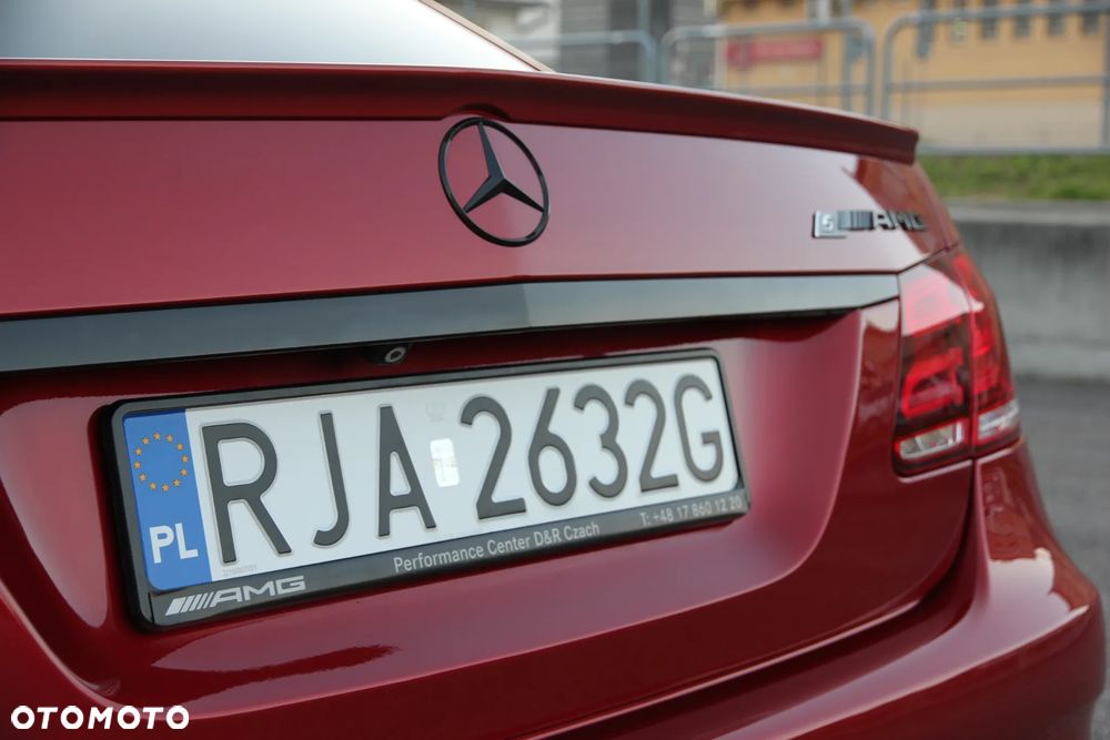 Mercedes-Benz Klasa E 63 AMG S 4-Matic - 14