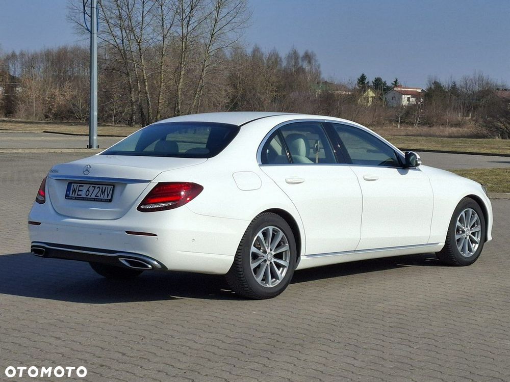 Mercedes-Benz Klasa E 220 d Business Edition 9G-TRONIC - 24