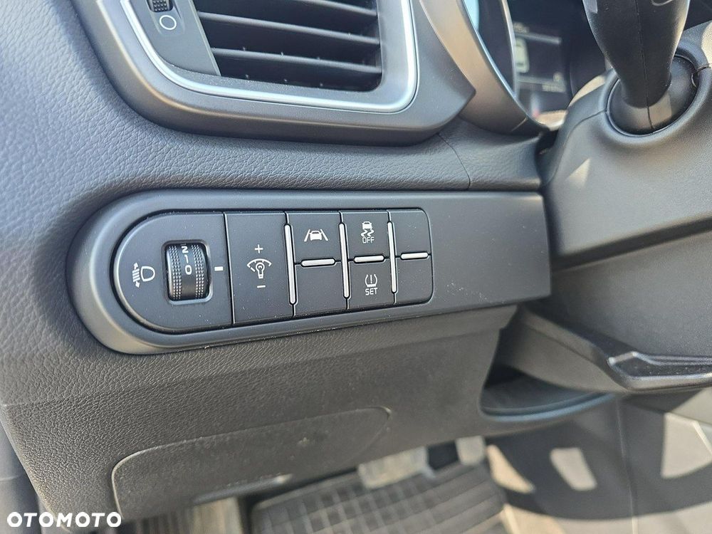 Kia Ceed 1.5 T-GDI M DCT - 20