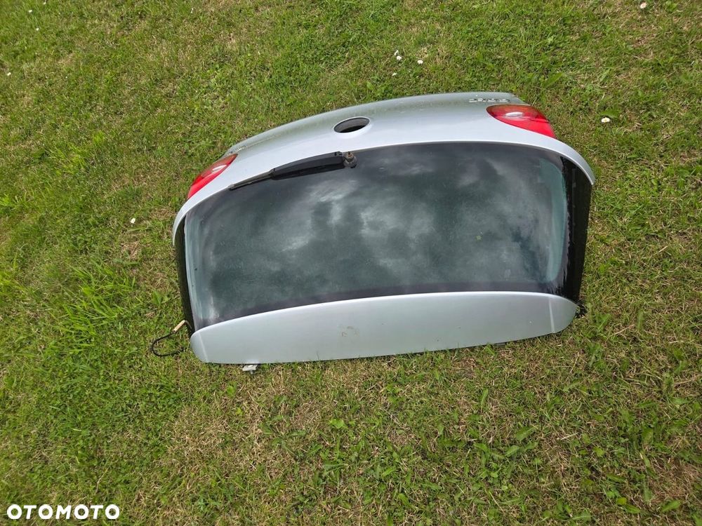 Klapa tył bagażnika kompletna srebrna Golf V HB - 2