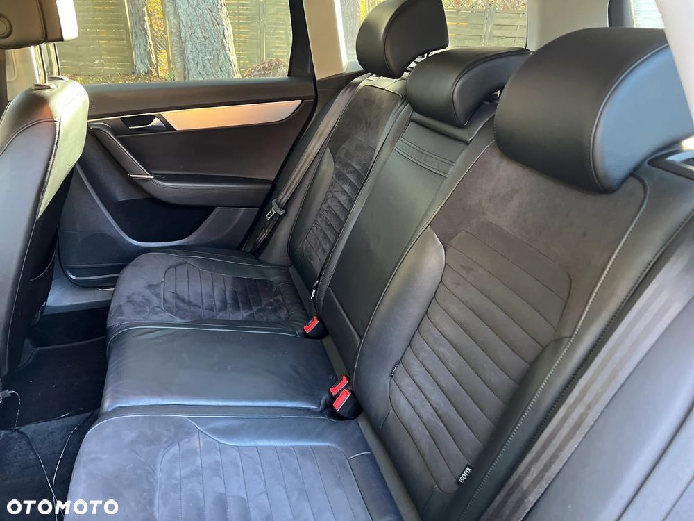 Volkswagen Passat 2.0 TDI DPF DSG 4Motion Highline - 10