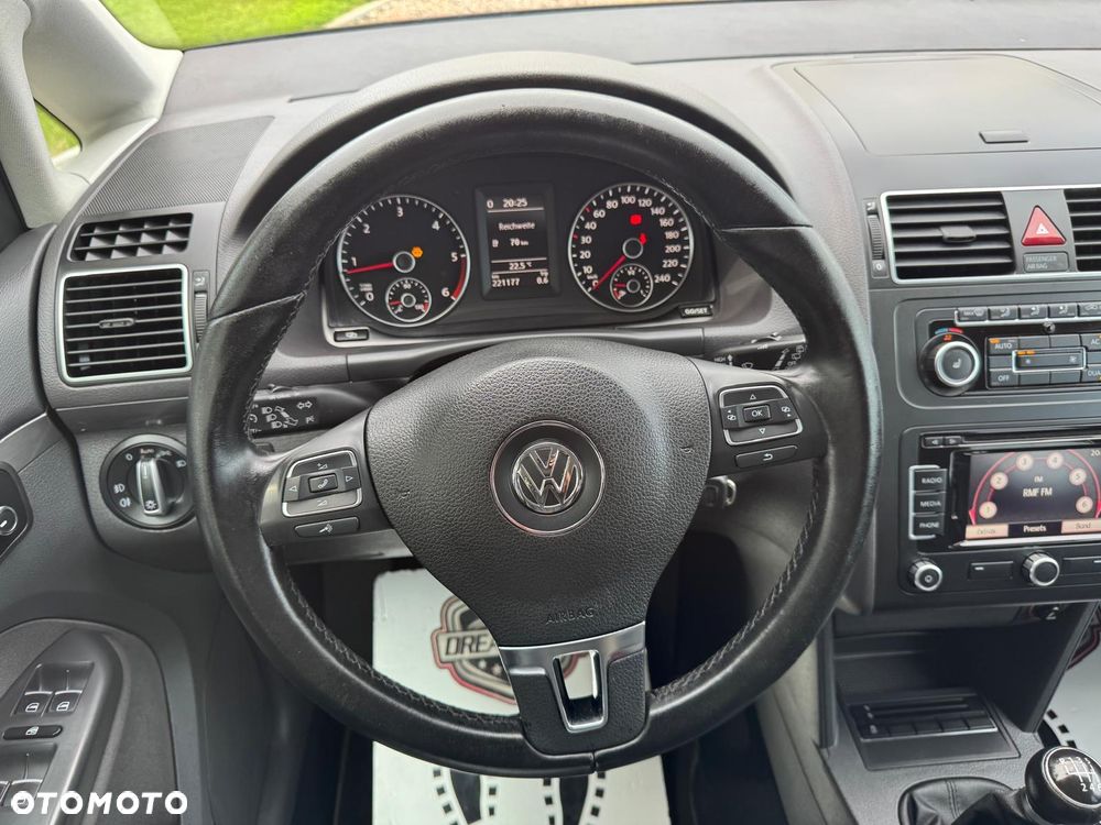 Volkswagen Touran - 20
