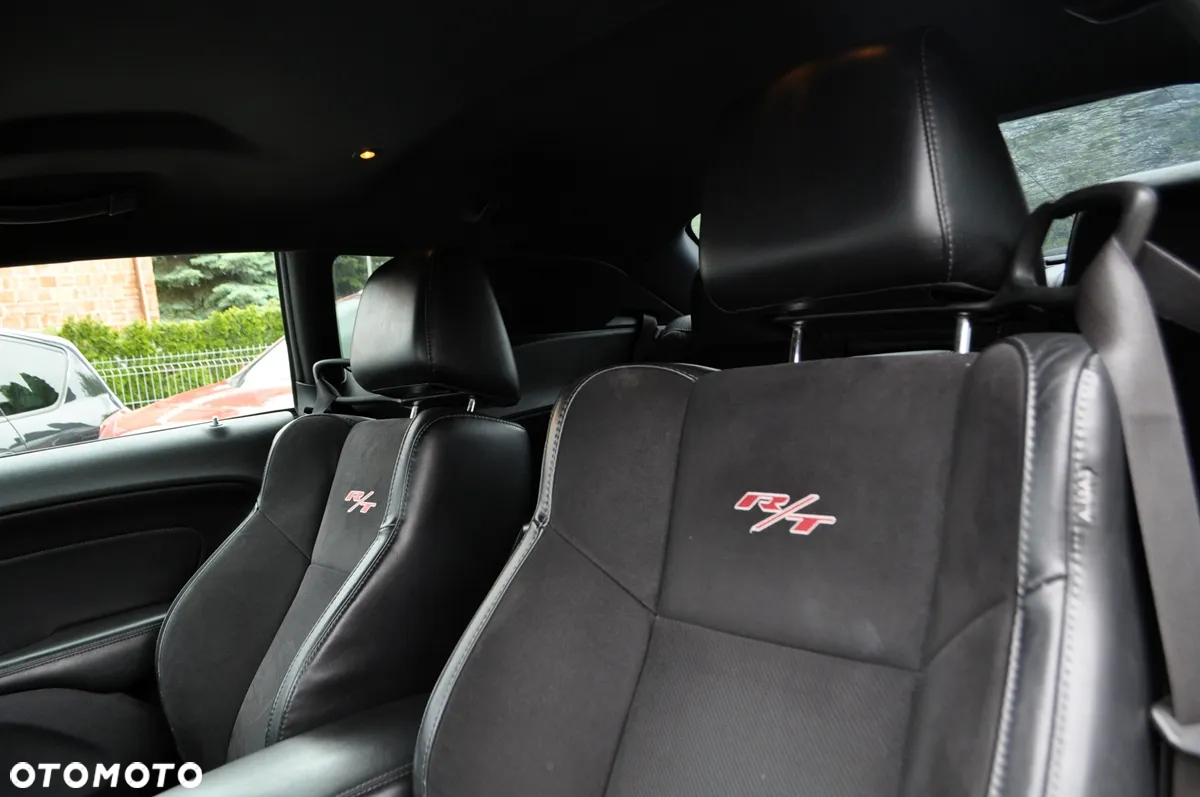Dodge Challenger 5.7 R/T - 18