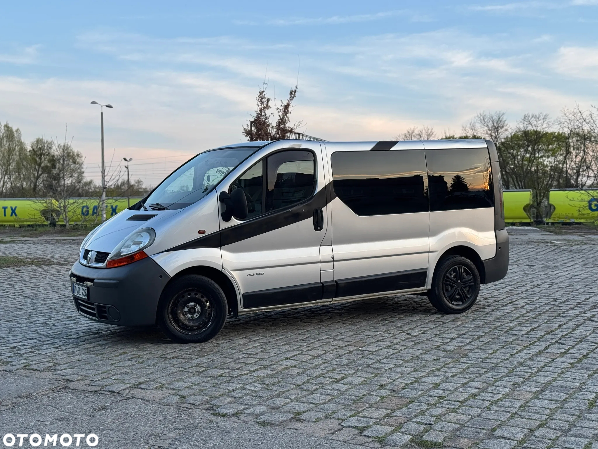 Renault Trafic 2.5 DCI 135 KM - 13