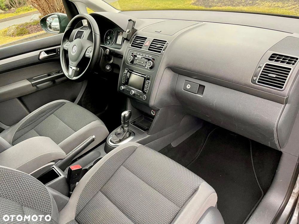 Volkswagen Touran 2.0 TDI DSG Highline - 21