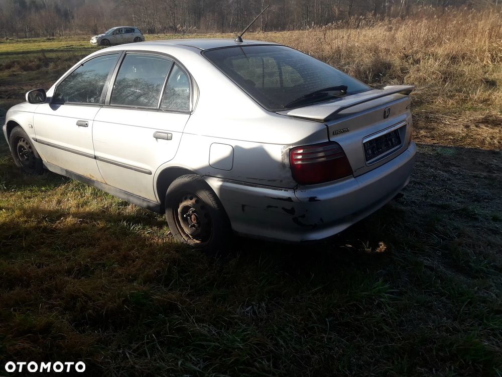 Honda Accord 99-02  HB  Klapa tylna z Lotką błotnik   drzwi Szyba boczna - 9