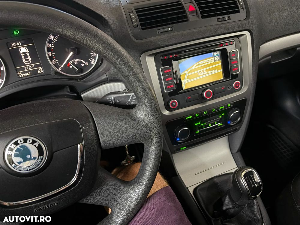 Skoda Octavia 1.2 TSI Ambiente - 8