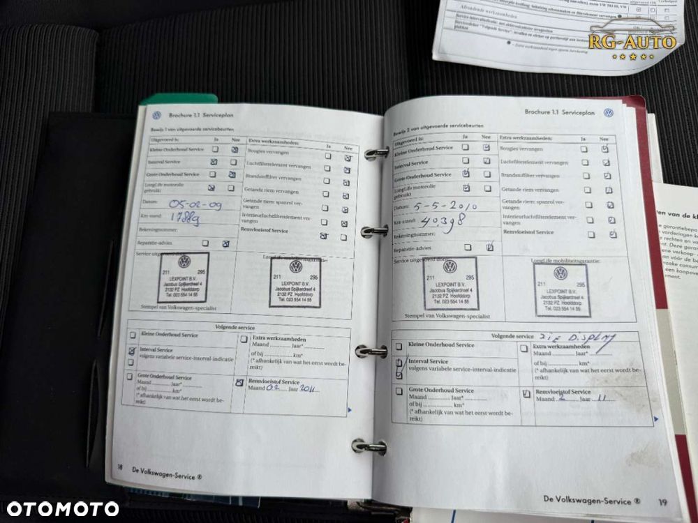 Volkswagen Touran - 16