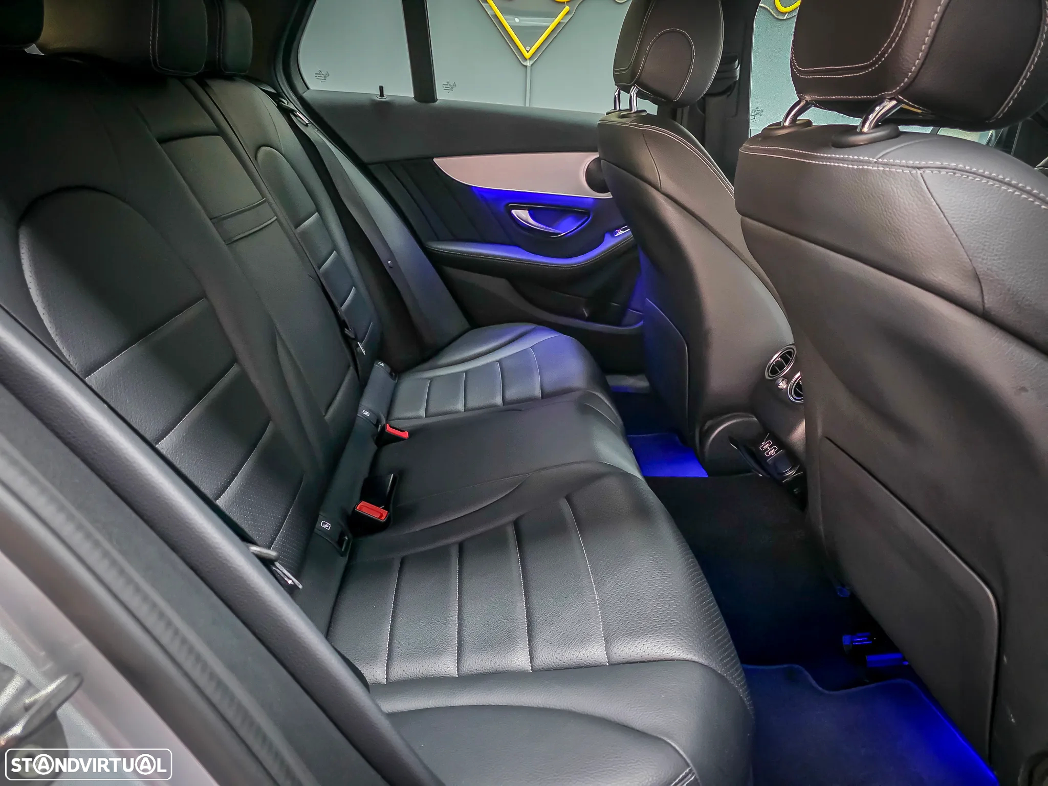 Mercedes-Benz C 300 de AMG Line - 23