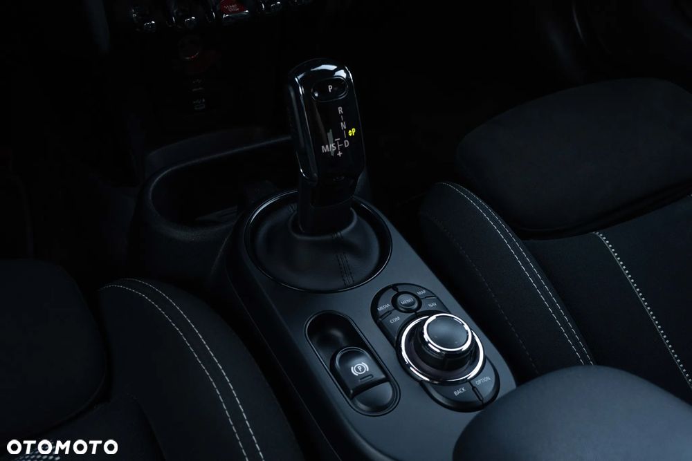 MINI John Cooper Works - 22