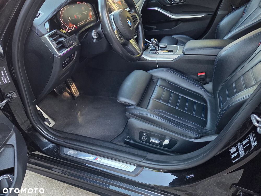 BMW Seria 3 320d M Sport - 16
