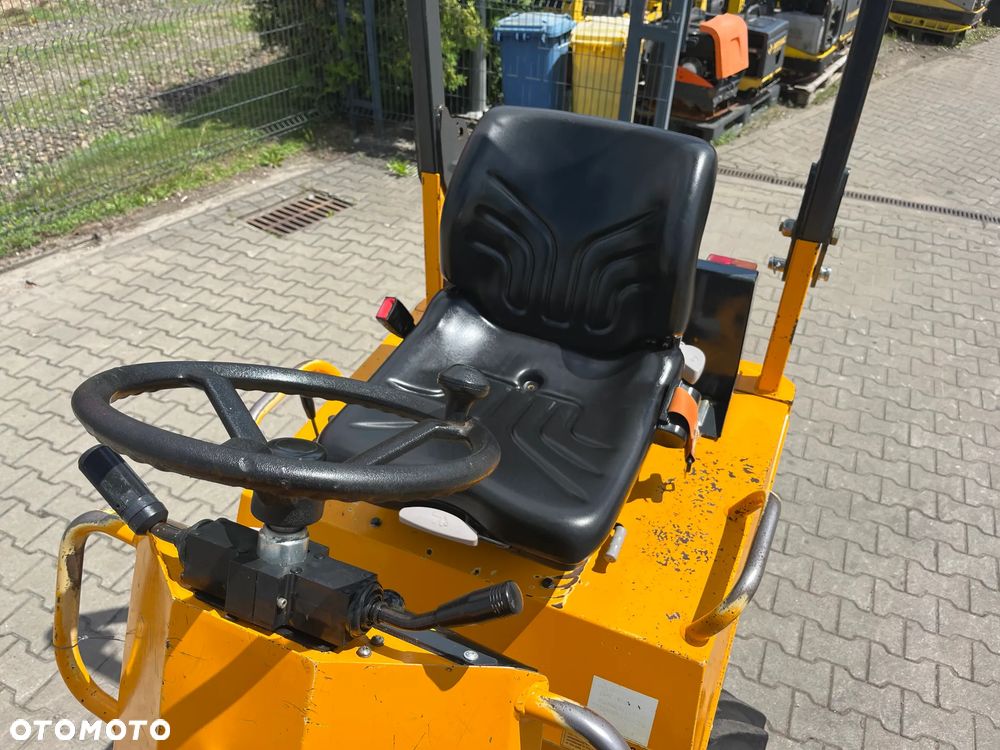 Thwaites 1 Tonne - 16