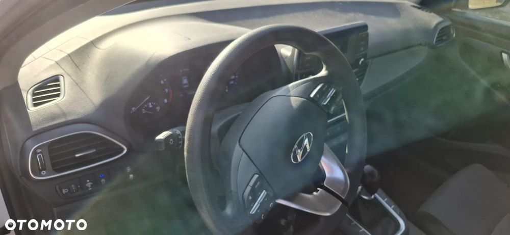 Hyundai i30 1.5 Pure - 11