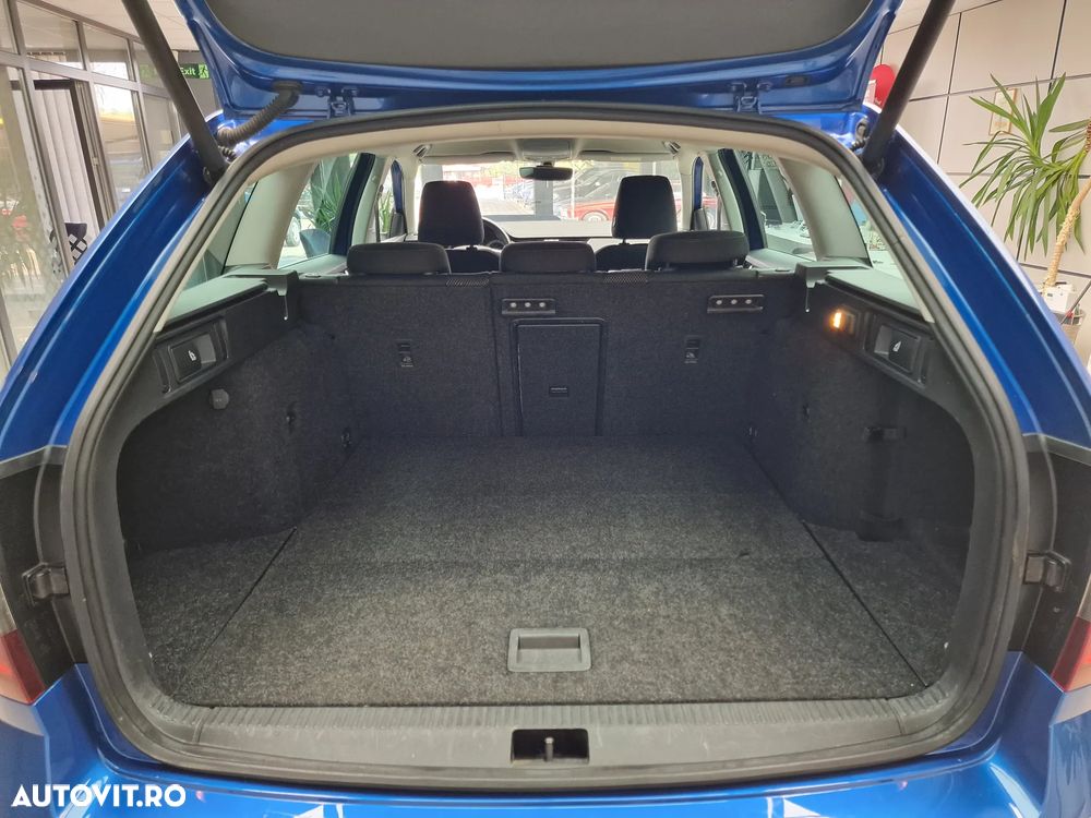 Skoda Octavia 2.0 TDI DSG 4X4 Style - 20