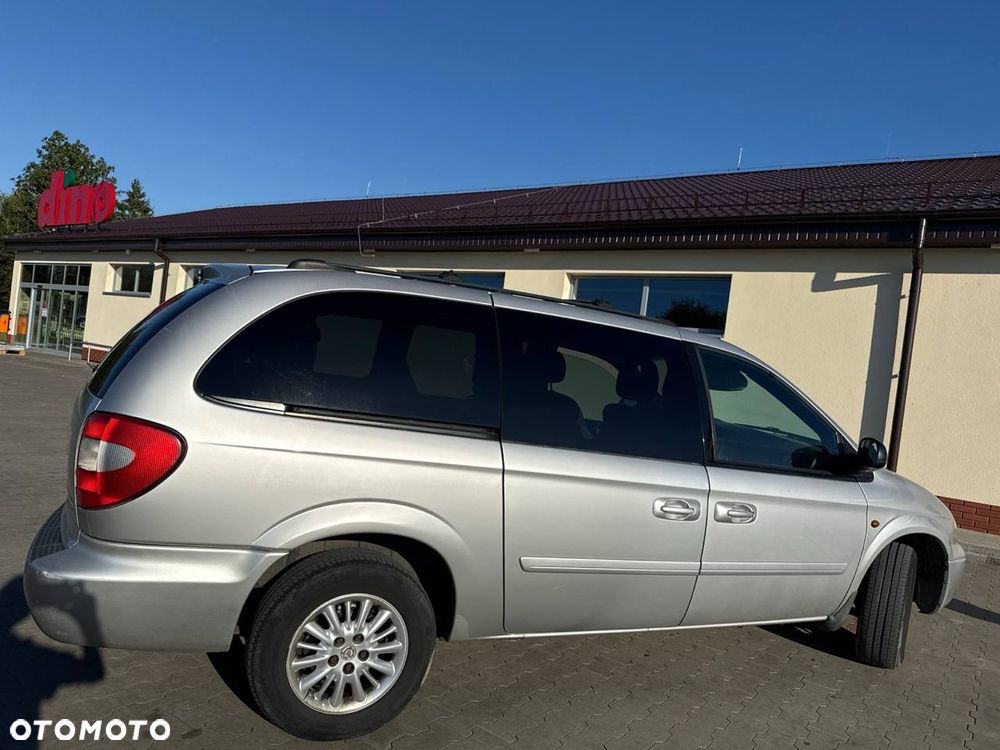 Chrysler Grand Voyager 3.3L LX - 8