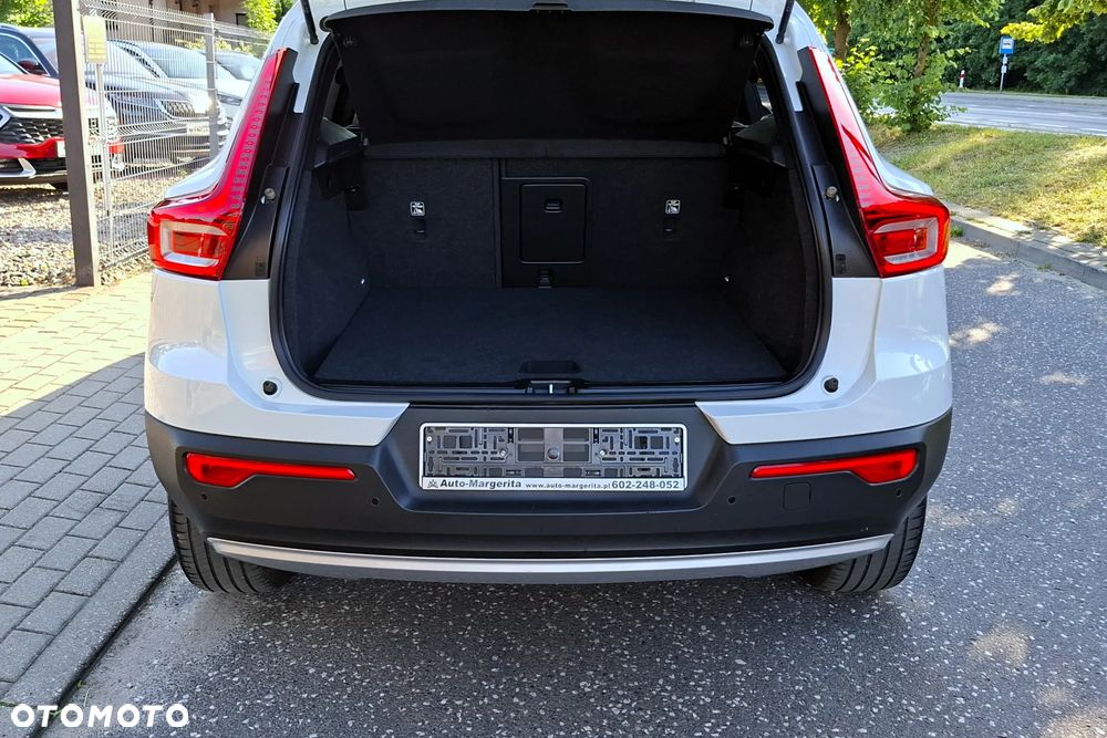 Volvo XC 40 D3 SCR Momentum Core - 38