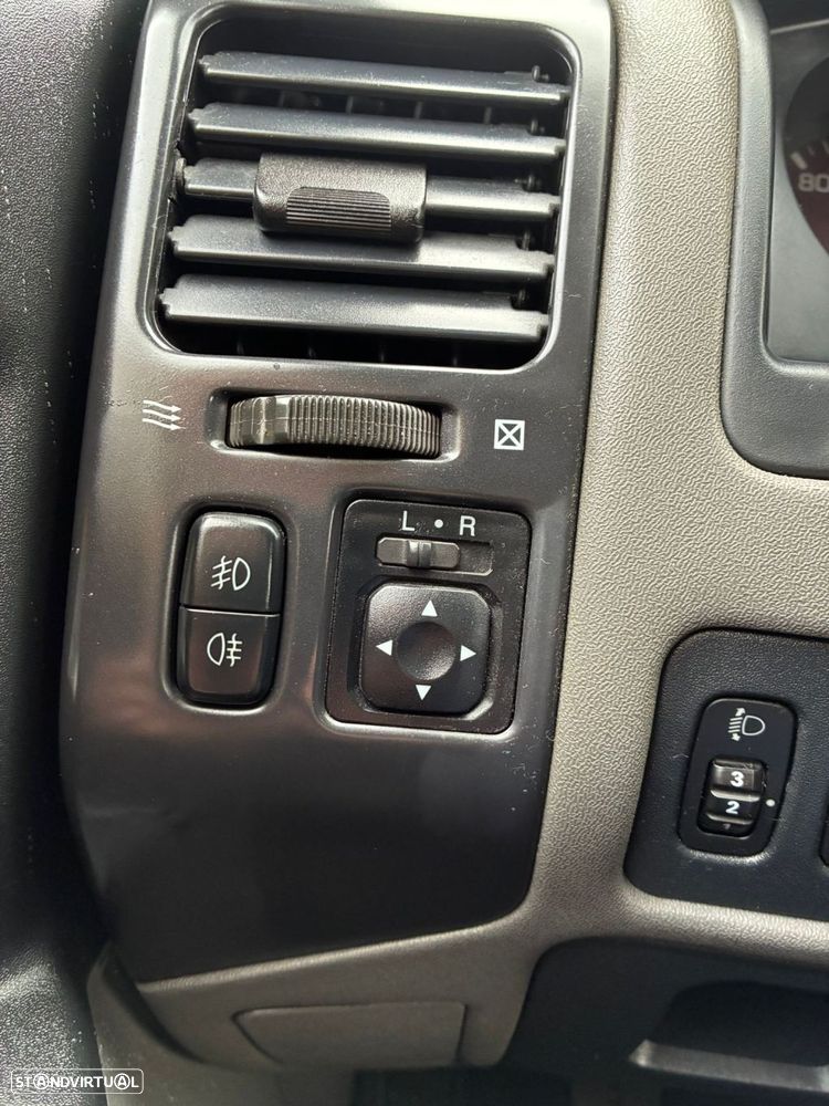 Mitsubishi Pajero 3.2 DI-D GLS - 21