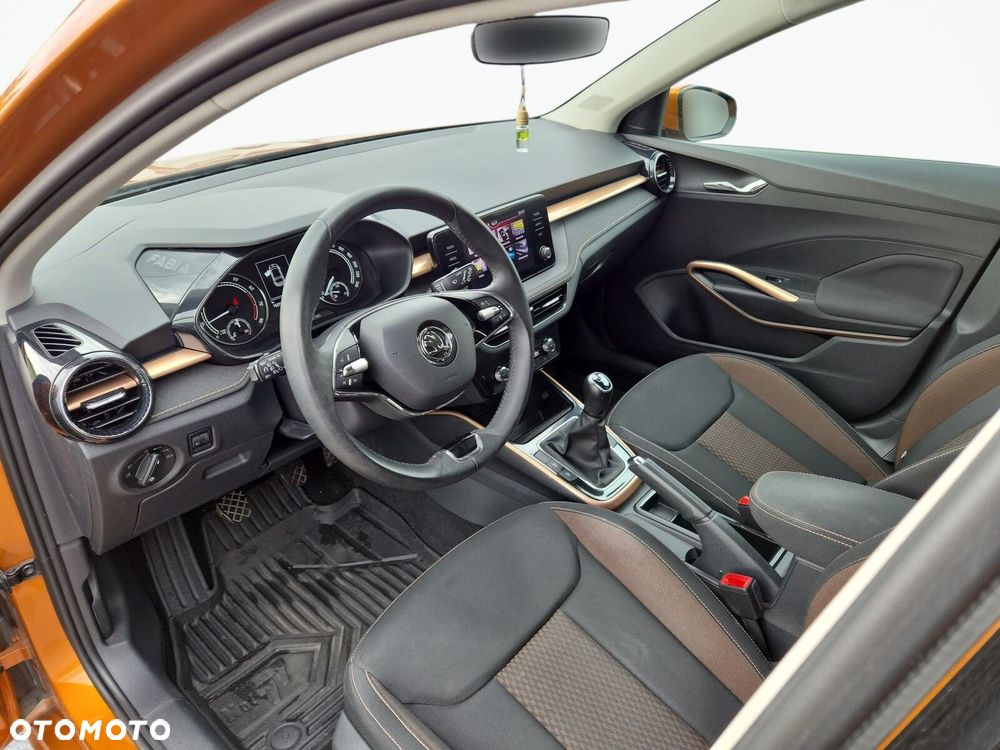 Skoda Fabia - 10