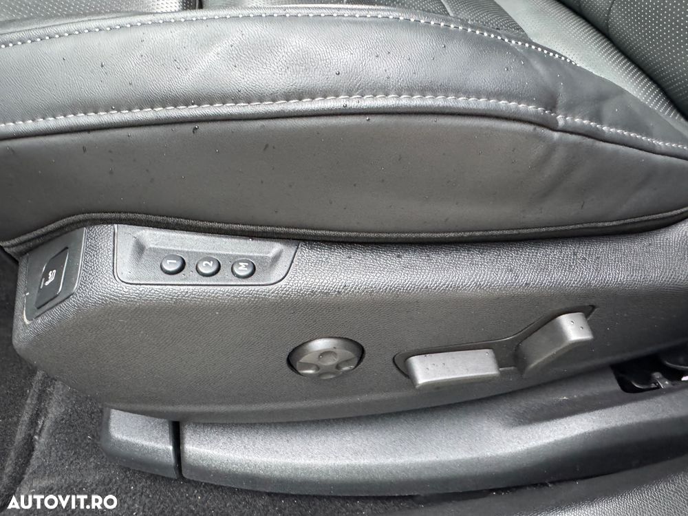 DS Automobiles DS 7 Crossback - 32