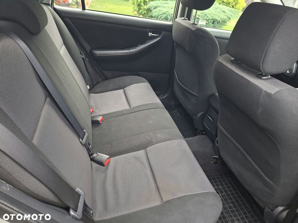 Toyota Corolla - 6