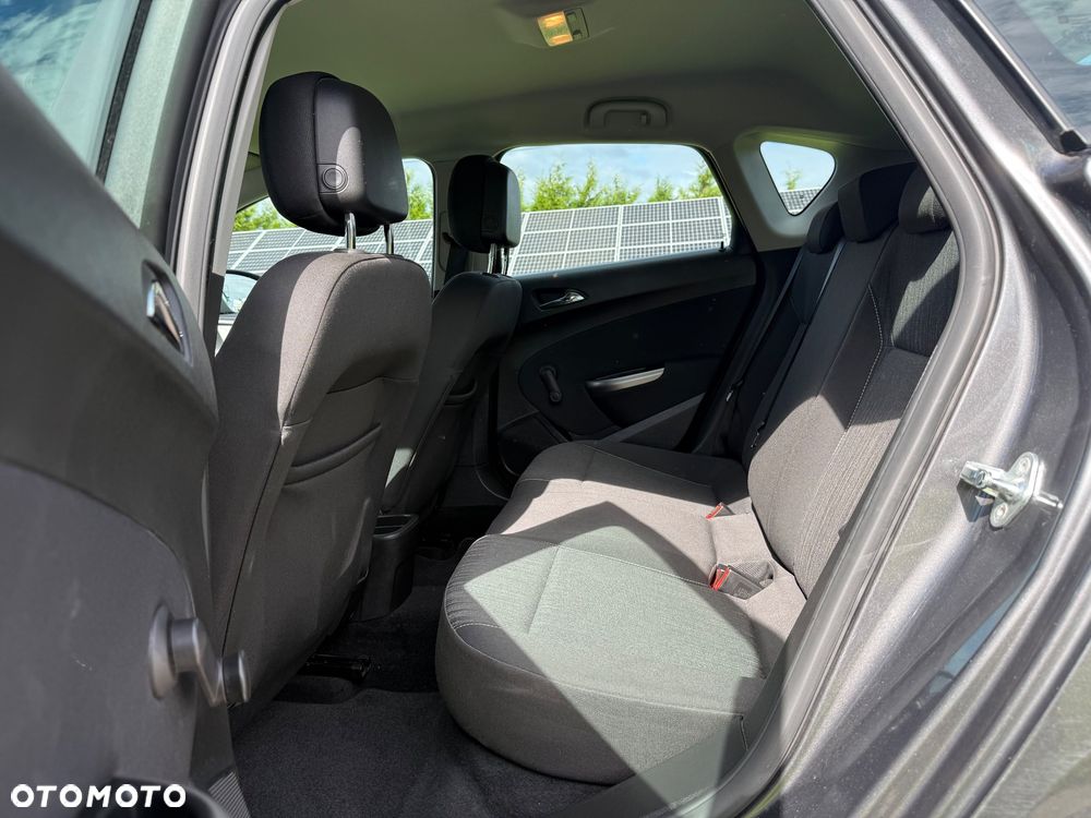 Opel Astra 1.6 Cosmo - 8