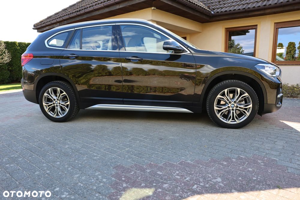 BMW X1 sDrive18d Advantage sport - 4