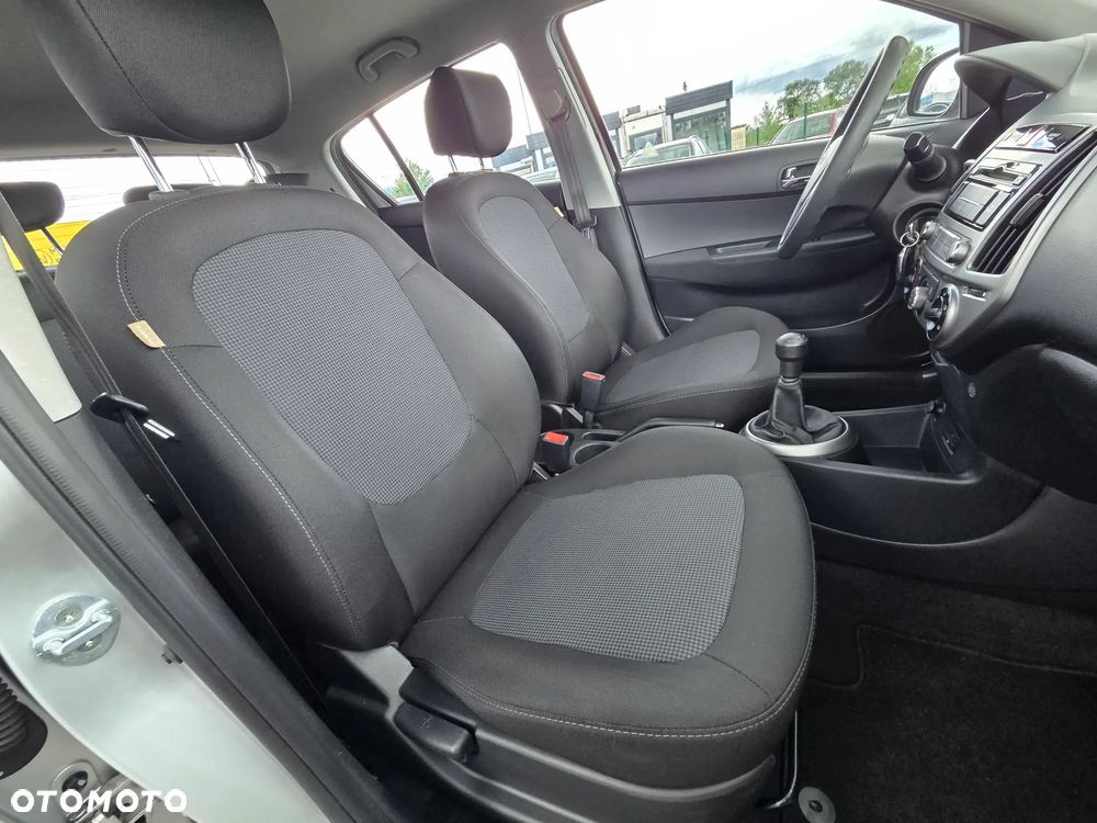 Hyundai i20 1.2 Fifa World Cup Edition - 13