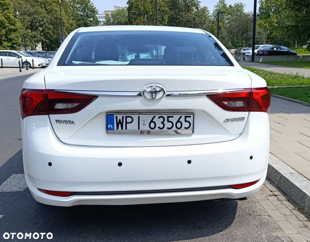 Toyota Avensis 1.8 Active - 6