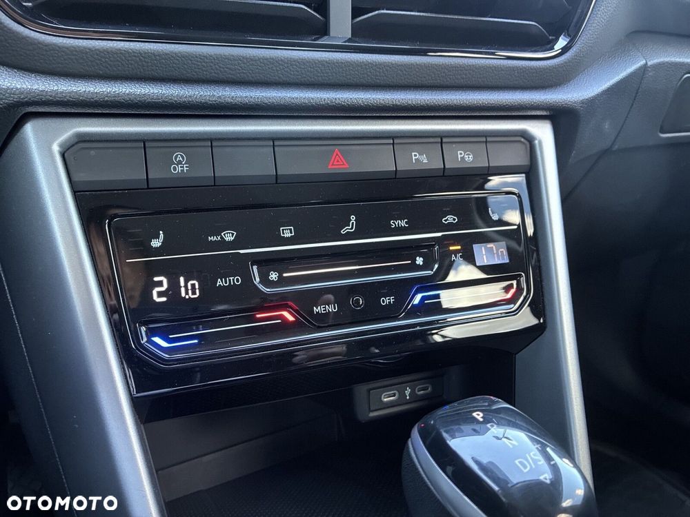 Volkswagen T-Roc - 17