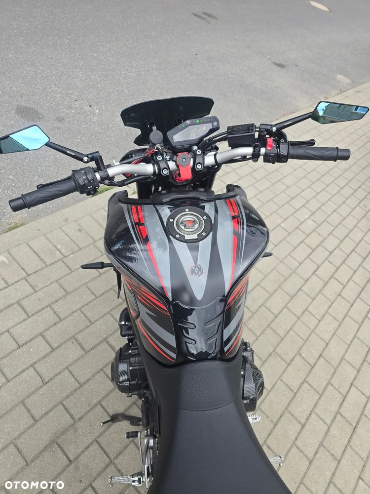 Yamaha MT - 9