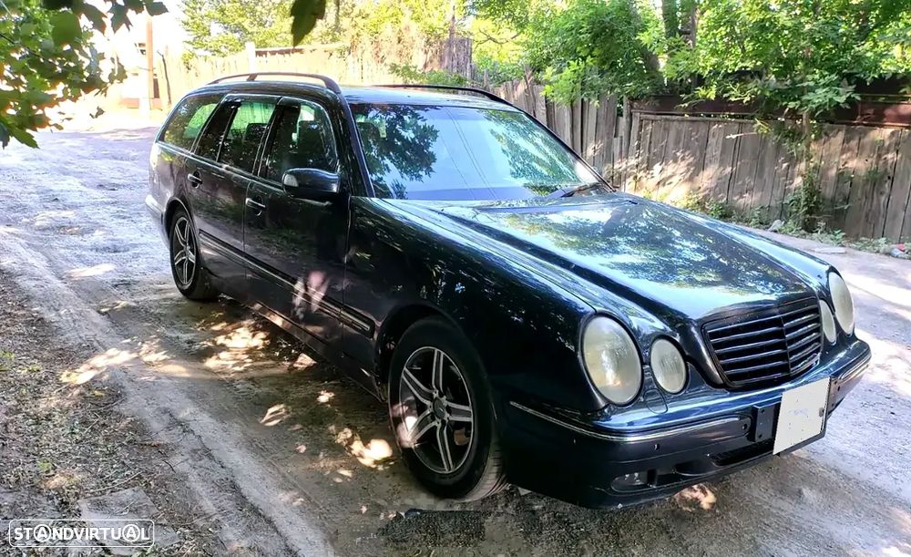 Mercedes-Benz E 220 CDI Avantgarde - 4