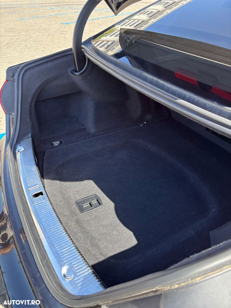 Audi S8 Plus 4.0 TFSI quattro Tiptronic - 33