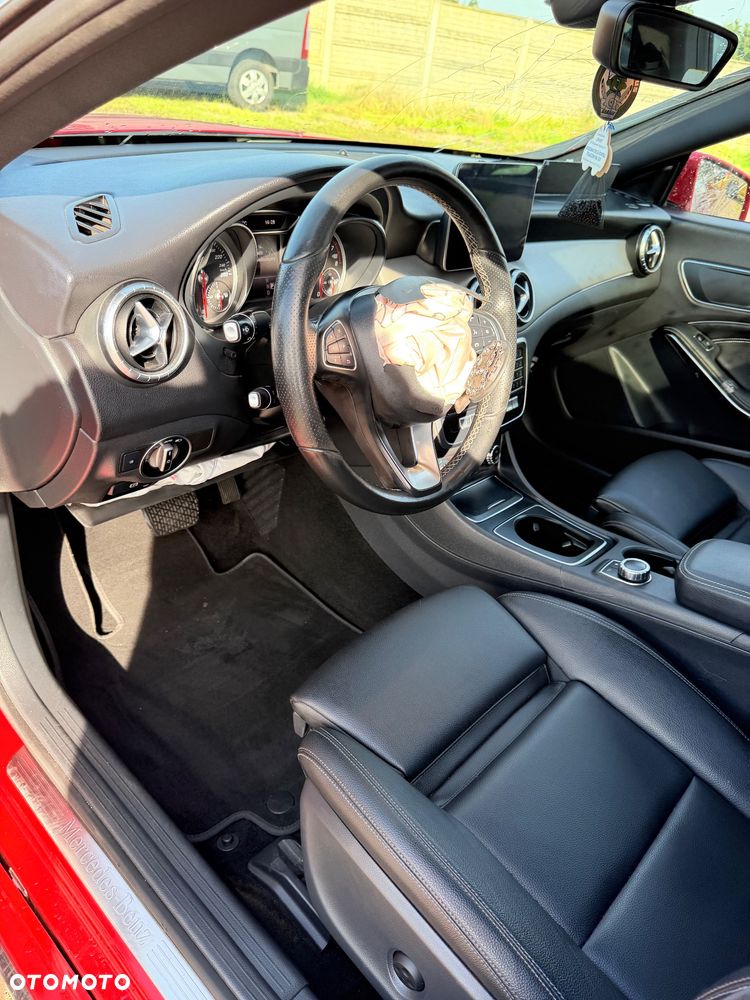 Mercedes-Benz CLA 250 4-Matic - 9