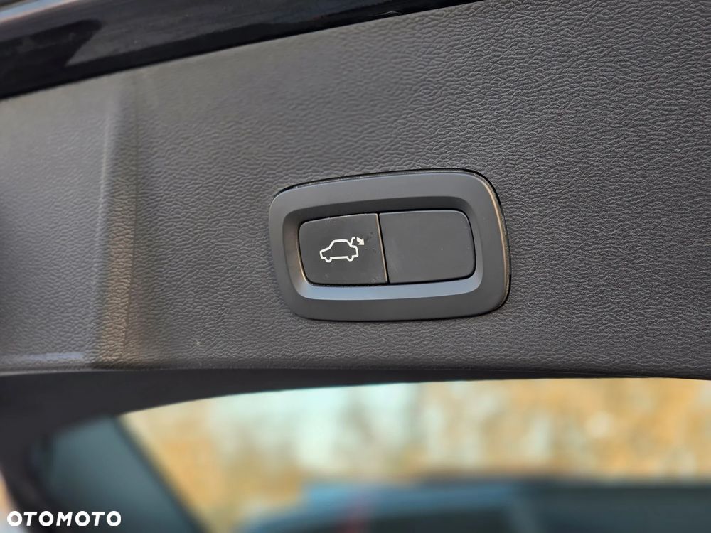 Volvo XC 40 T3 Geartronic Inscription - 35