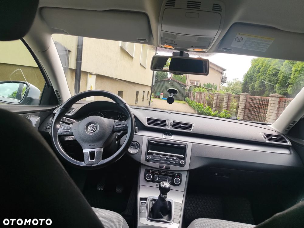 Volkswagen Passat 2.0 TDI DPF Comfortline - 6