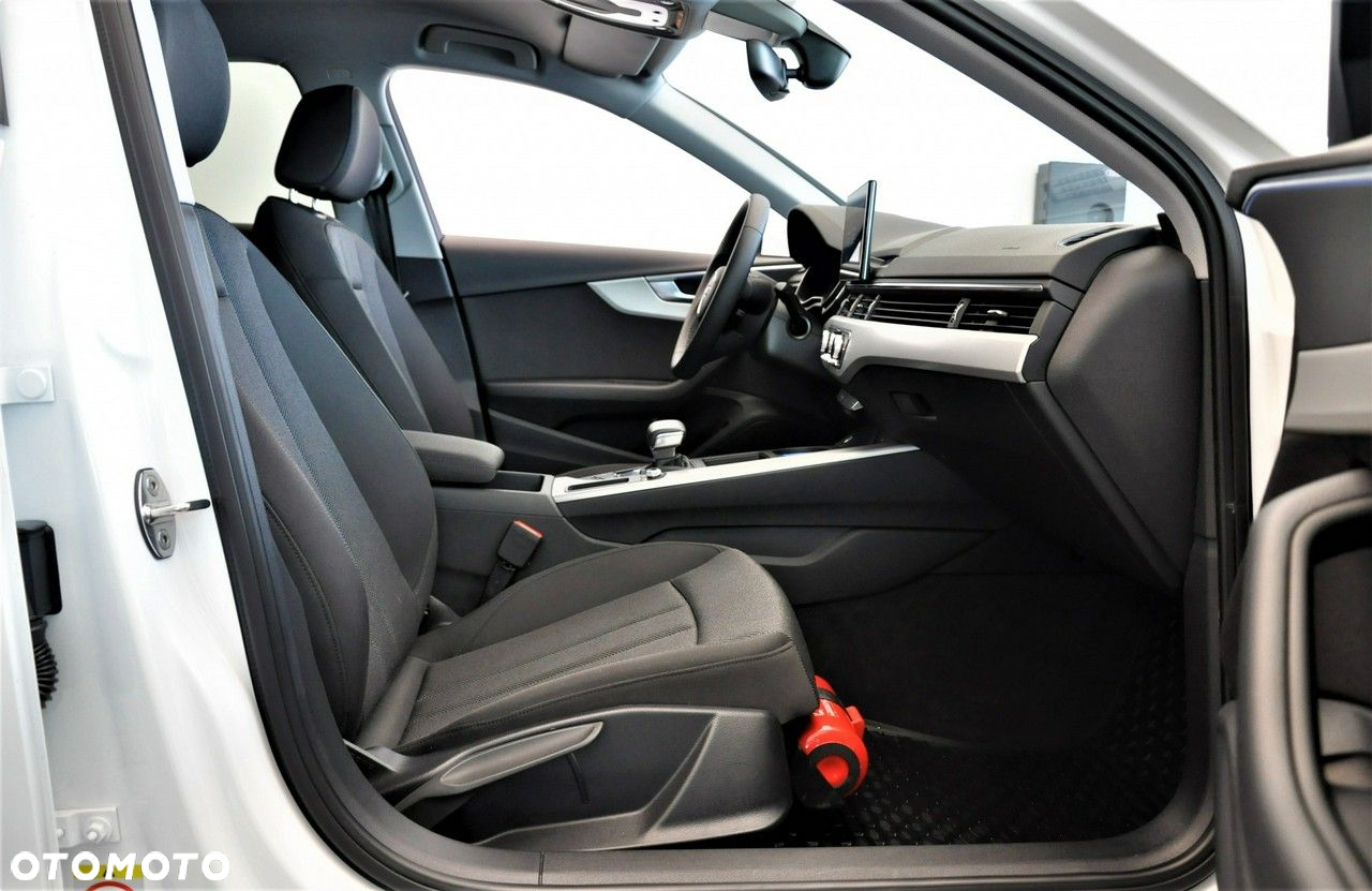 Audi A4 - 24