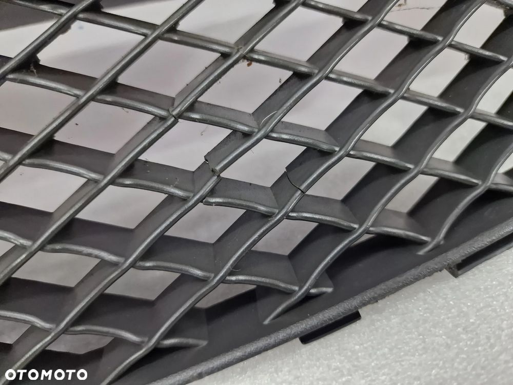 FORD FOCUS MK2 04- ATRAPA / GRILL PRZEDNI PRZÓD , NR 4M51-8138-AE / 4M51-8200AJ / 4M51-8200BJ , NR AUKCJI GL270 - 9