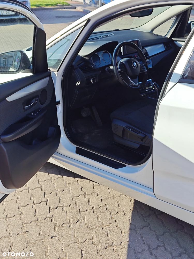 BMW Seria 2 218i - 3