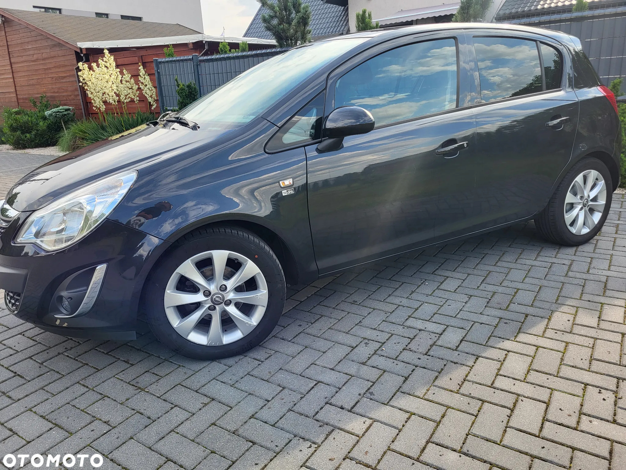 Opel Corsa 1.4 16V 150 Jahre - 3